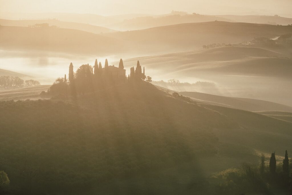 Wedding photographer Italy capturing elegant and timeless moments in iconic Italian locations