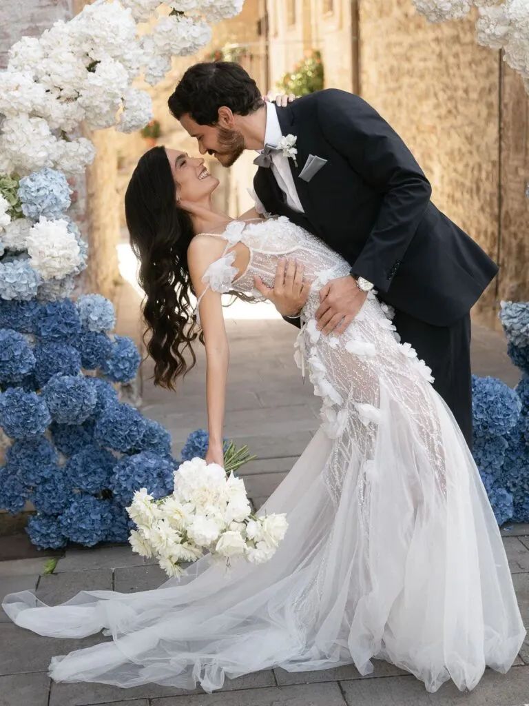 Top Reasons to Hire a Wedding Photographer in Tuscany